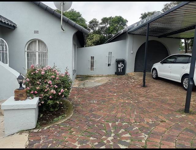 3 bed property to rent in WINCHESTER HILLS